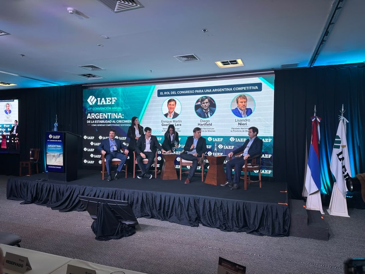 MARTINGOERLING's tweet photo. Participé de la 47ª Convención Anual del Instituto Argentino de Ejecutivos de Finanzas en Iguazú, junto a referentes de la economía, finanzas, funcionarios, ministros, gobernadores, colegas parlamentarios y el Presidente @JMilei.

En el panel sobre el rol del Congreso para una Argentina competitiva, hablamos de un eje central: bajar impuestos y generar reglas claras y estables.

Hace falta un Estado que deje trabajar a empresarios y emprendedores y un marco institucional que promueva la generación de empleo y la inversión en la Argentina.