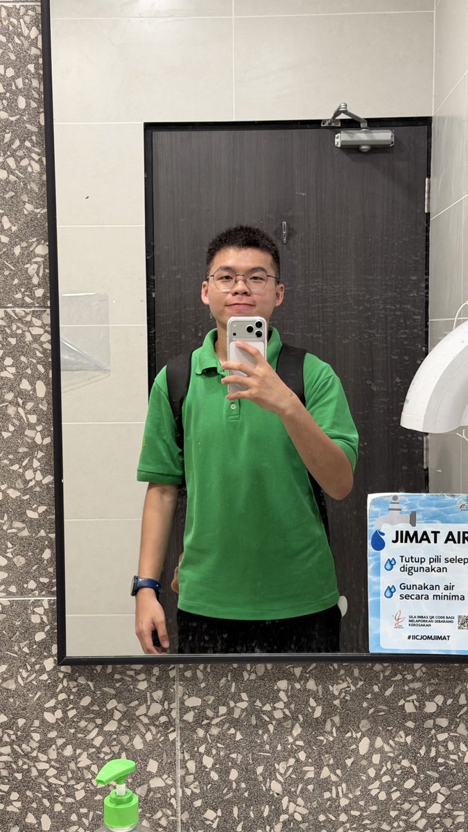 iamwilliam2000's tweet photo. 🥰 https://t.co/trp91uivlQ