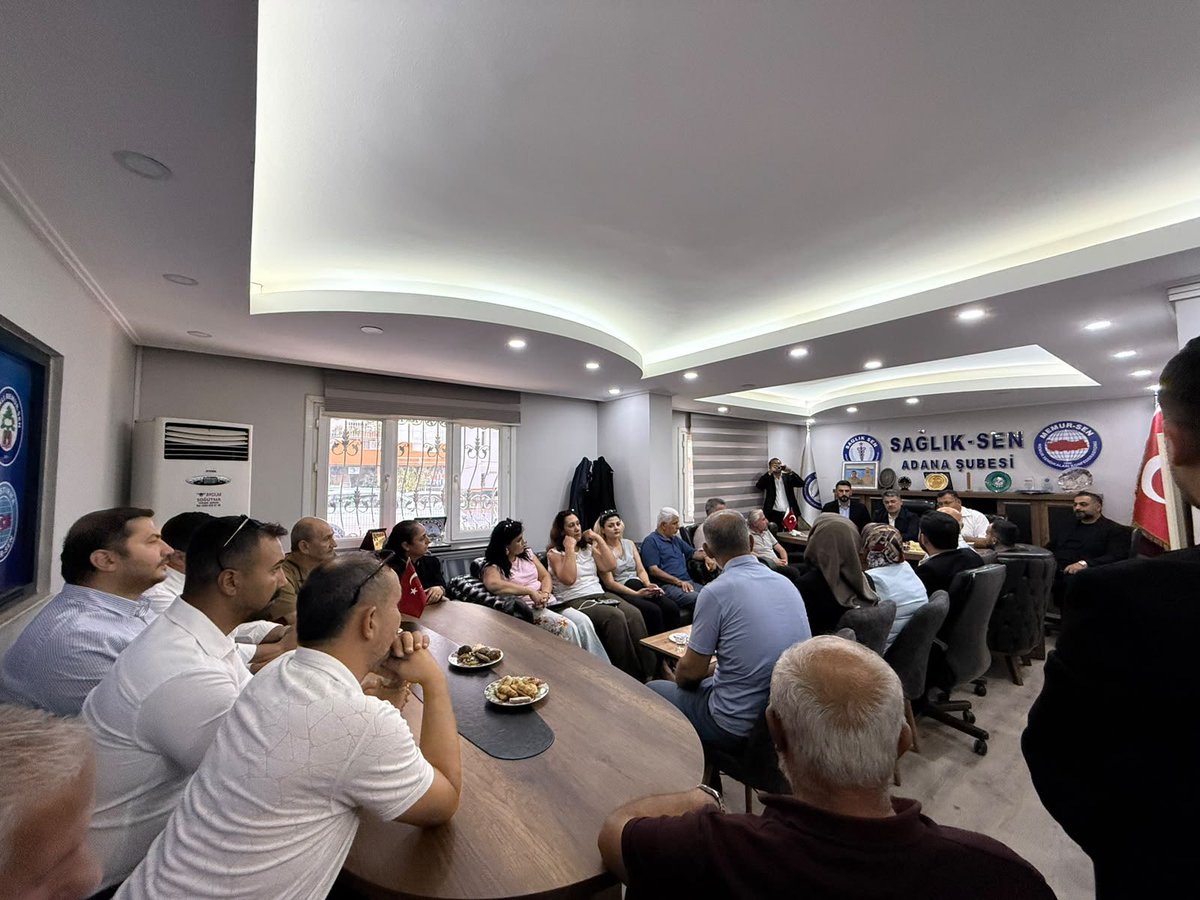 farukaytek's tweet photo. ❝AK Parti; çalışanlarımızın emeğini ve alın terini önemseyen, istişareyi esas alan, milletimizin her kesimiyle ortak akıl etrafında buluşan bir kadro hareketidir.❞

Çukurova İlçe Koordinatörümüz Sercan Uter, Çukurova İlçe Başkanımız Cemal Akın ve kıymetli teşkilatımız ile Sağlık-Sen Adana Şube Başkanı Bekir Nennioğlu ve Yönetim Kurulu Üyelerini ziyaret ettik.

Birlik ve beraberlik içerisinde, istişare ve ortak akılla Türkiye Yüzyılı hedeflerimiz doğrultusunda çalışmaya devam edeceğiz.

📍Sağlık-Sen Adana Şubesi