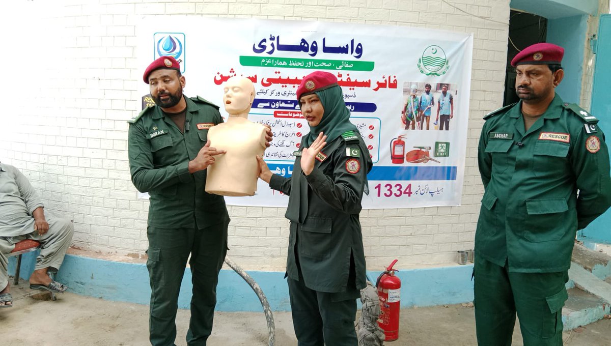 WASAVehari's tweet photo. 🚒 Fire Safety Training | WASA Vehari
Under CM Punjab Maryam Nawaz Sharif’s Safe Workers Vision, Rescue 1122 trained WASA  field staff in fire safety, extinguisher use, CPR &amp; emergency response on the directions of MD Chaudhry Ikramullah.
#WASAVehari #Rescue1122 #SafetyFirst https://t.co/4Oio4u6WWx