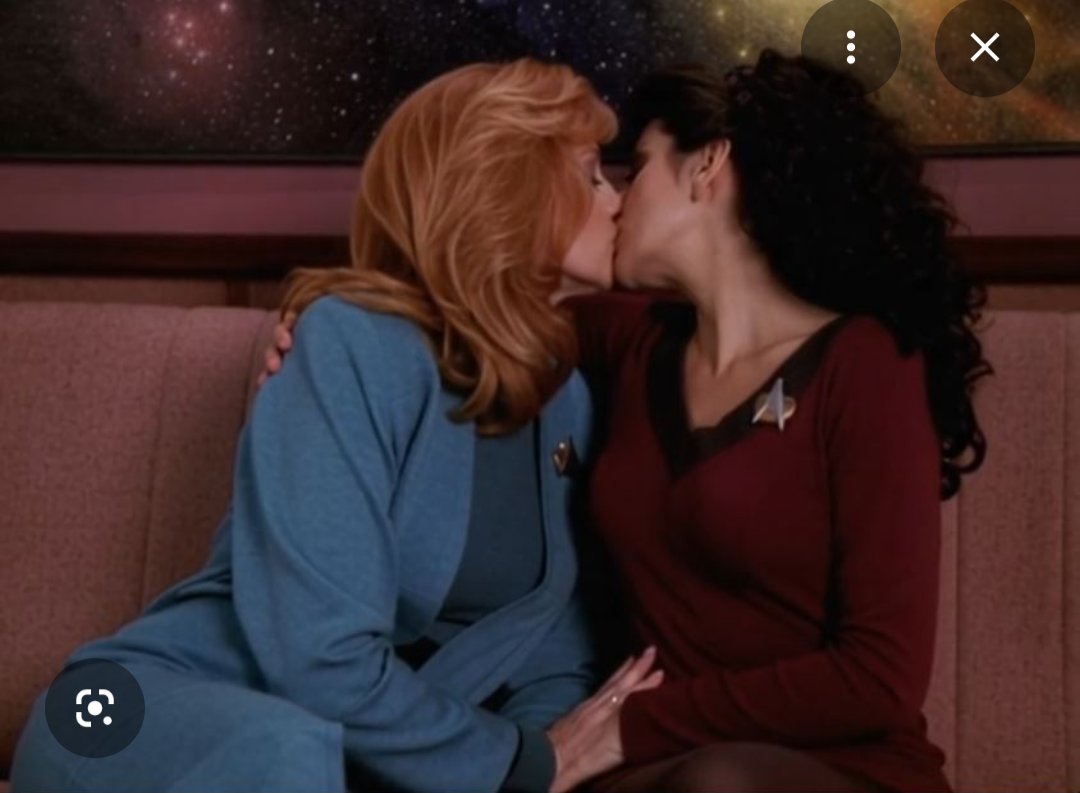 BruleDr50656's tweet photo. @Doomer_Armus Ya better wear a #JimmyHat captain, Beverly gets around 🤔😯😉💋🖖🏻♥️ https://t.co/i7ONRl0lZ4