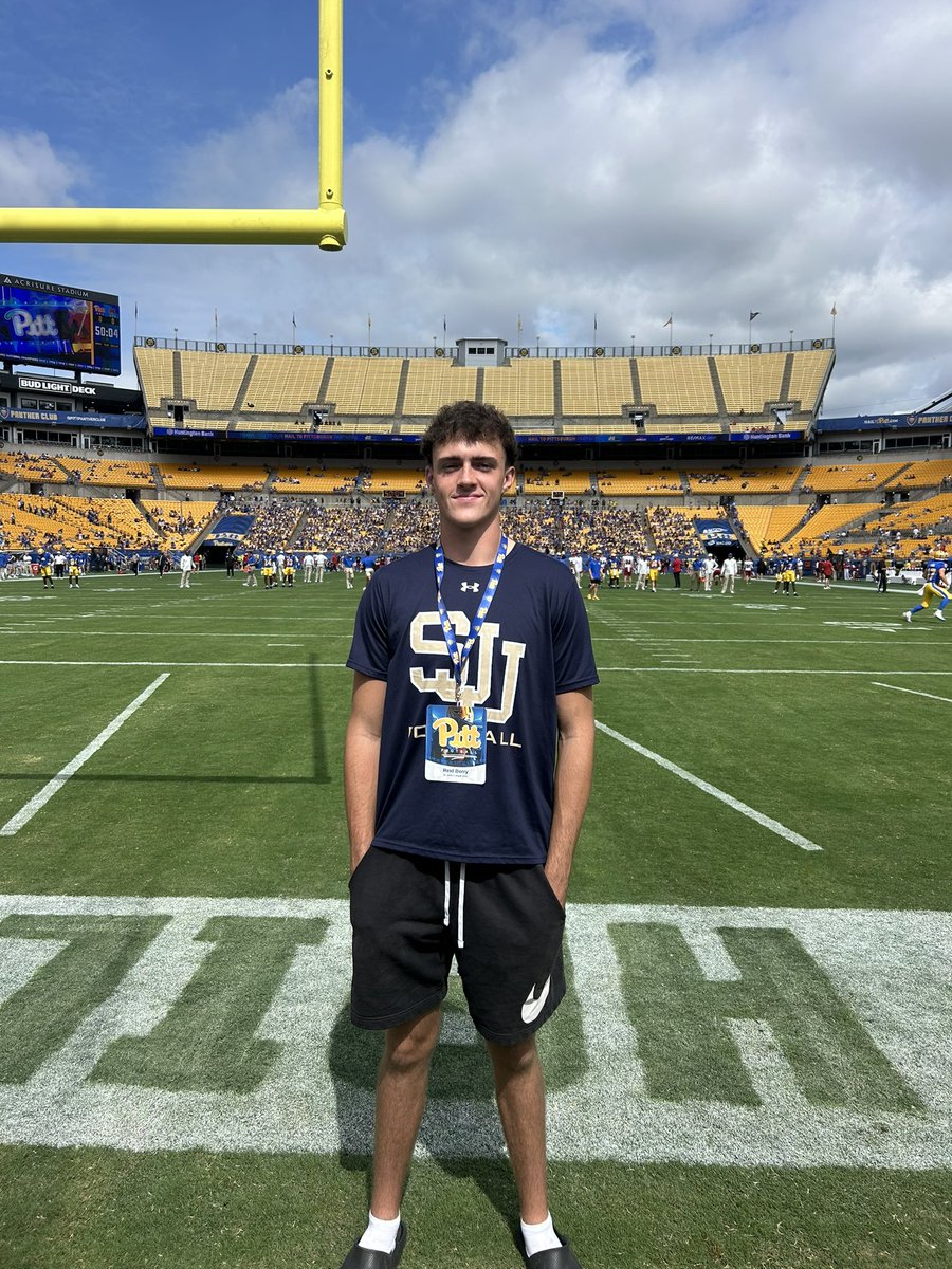 _ReidBerry's tweet photo. Great visit to @Pitt_FB on Saturday!  Appreciated the time with @coachdaoust @Kb1Raw @GHinsdalePITT @graham_wilbert & @setharnold_ and can't wait to be back!
@PrepRedzoneMI @PrepRedzoneOH @PrepRedzone @Elite11 @UANextFootball @247Sports @247recruiting @On3 @TheD_Zone @MIexposure @MichFBFrenzy @OJW_Scouting @sixstarfootball @OhiosElite1 @trevormccue @JaredLuginbill @tomluginbill @demetricdwarren @craighaubert @theucreport @TylerStevens94 @AllenTrieu @BradMaendler @SJJFootball @CoachJoeHorn @RecruitSJJFB @CoachCarsonWR