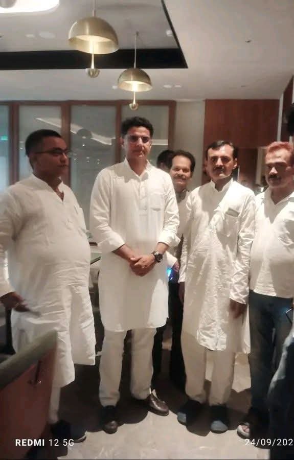 benkteshraman's tweet photo. Happy birthday @SachinPilot ji https://t.co/PIXJKtMKD6
