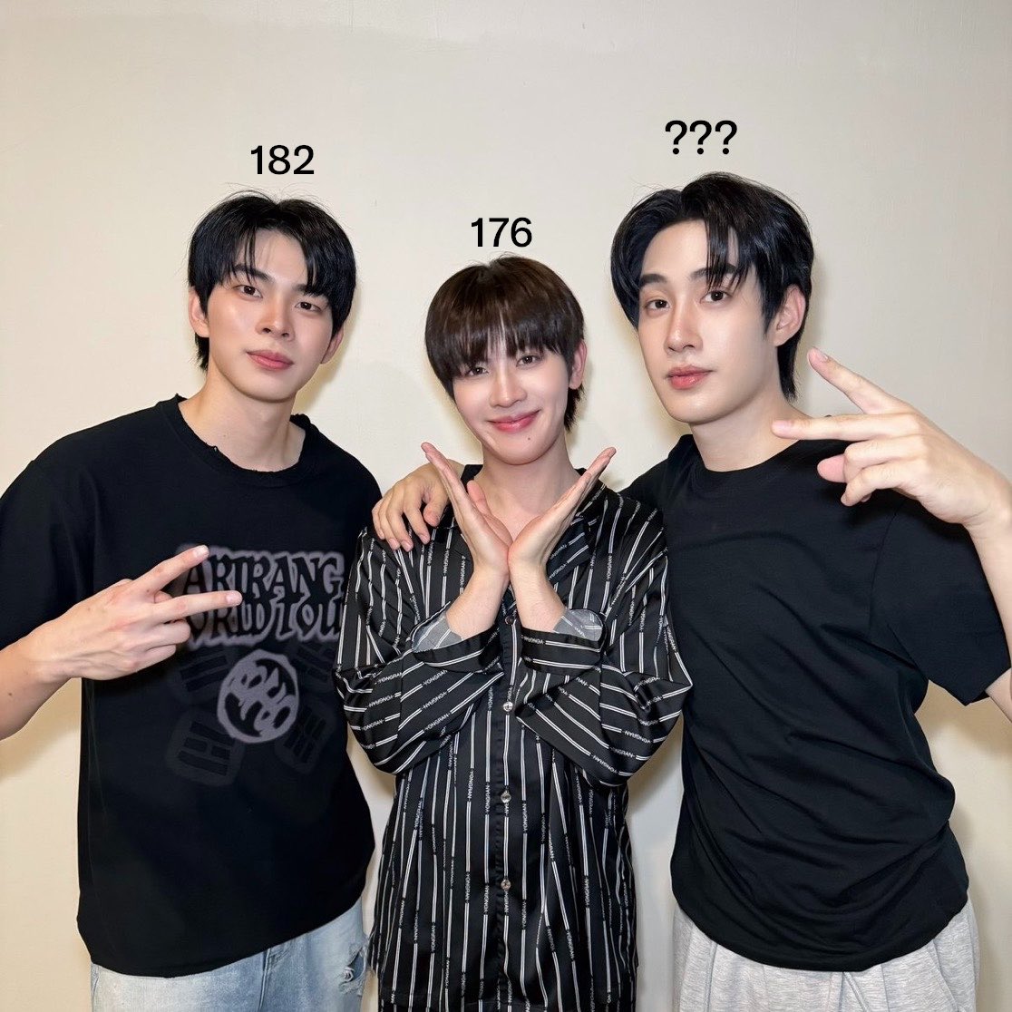 Linsupromax's tweet photo. ปริศนาธรรมด้อมติดฝน พี่เติ้ลสูงเท่าไหร่

YOURTUBER Q3

#ยัวร์ทูบเบอร์Q3
#YourtuberSeries https://t.co/KVBj2Hpa4N