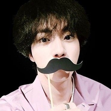 jinngallery's tweet photo. eu e meu lindo
#ARSD #ArmySelcaDay #arsd https://t.co/vtyZoHMxiv