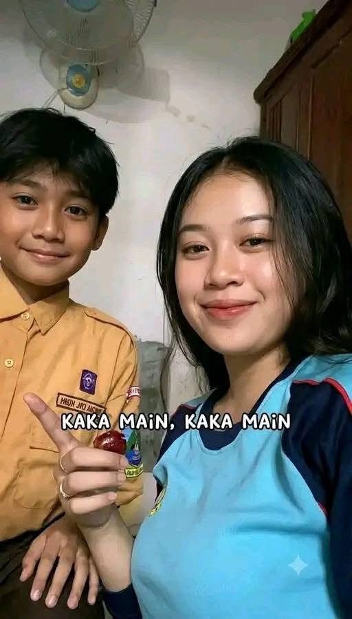 ziyanoca's tweet photo. 📁 wuuuu enaknya punya kakak
https://t.co/dhusiv4QAd

📁 masih pake baju olahraga jir
https://t.co/UKnXc99ppU

📁 dek udah dekk kakak gakuatt
https://t.co/00hn0BLKWj https://t.co/ZHBUcFsqcl