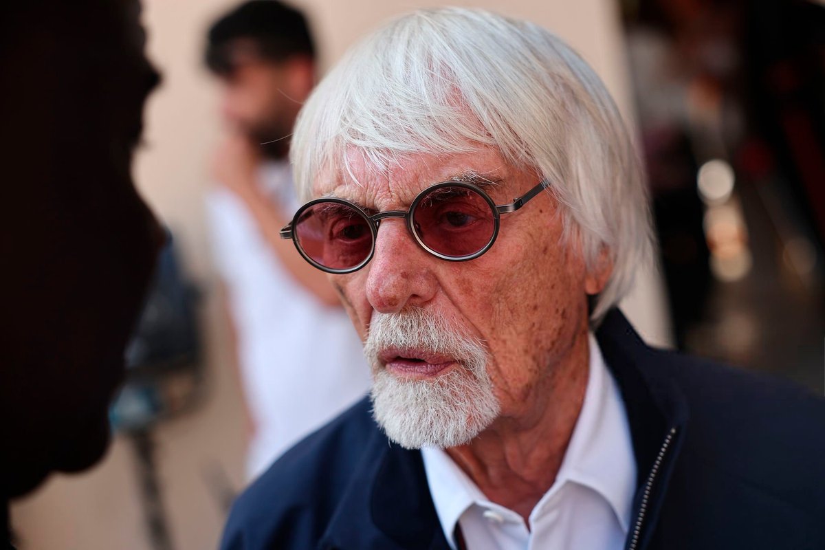FormulaDirecta's tweet photo. 🚨 Bernie Ecclestone ha sido detenido por llevar una escopeta en un aeropuerto de Portugal

En 2022 le detuvieron por el mismo motivo en Brasil.

[The Sun]

#F1 https://t.co/PGeX4HLixX