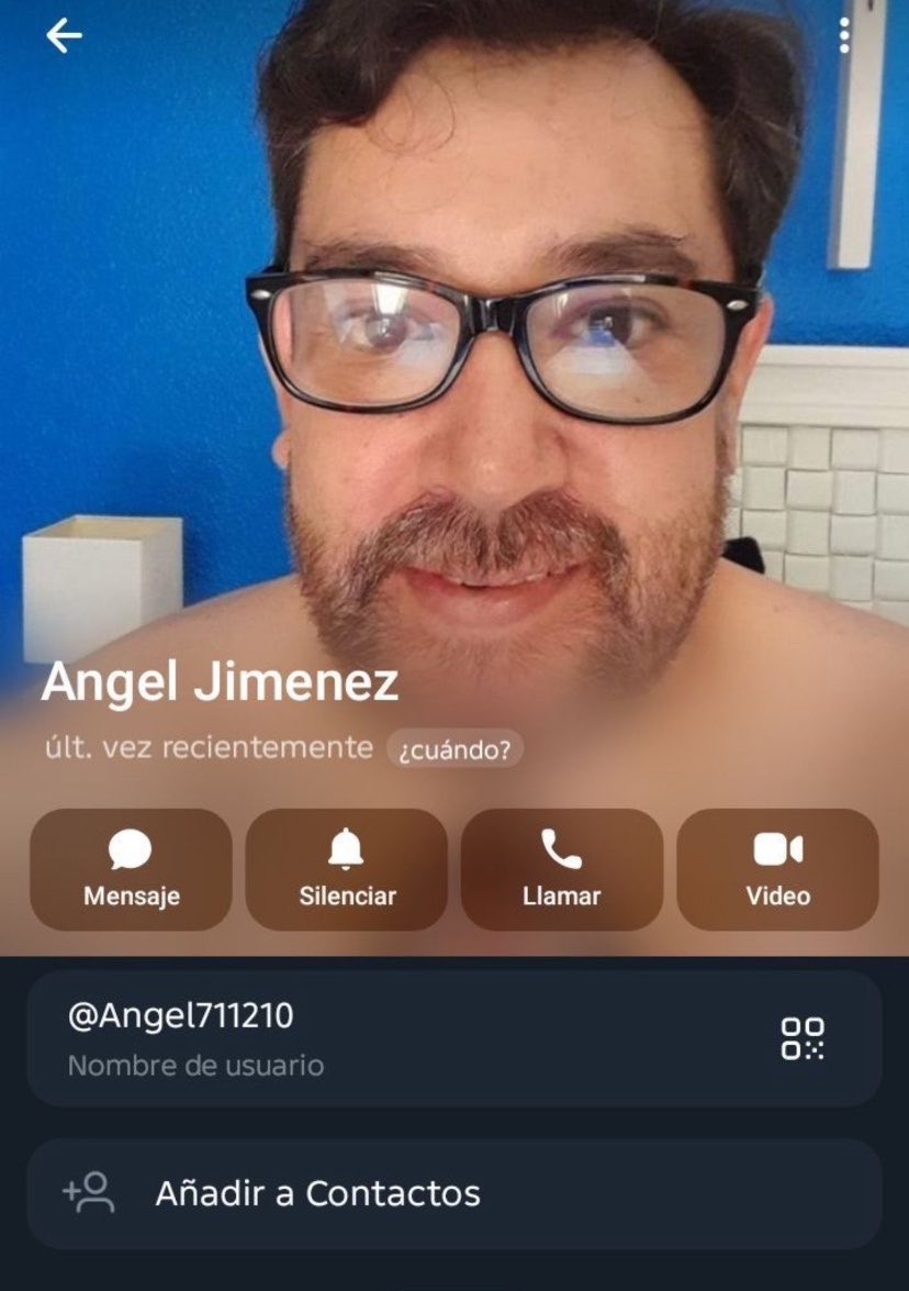 vallkceb's tweet photo. otro mas y si gustan pasarle a dejarle un mensajito al señor cuatro ojos aquí les dejo su numero y sus redes 🥰 https://t.co/F11l5CLsXa