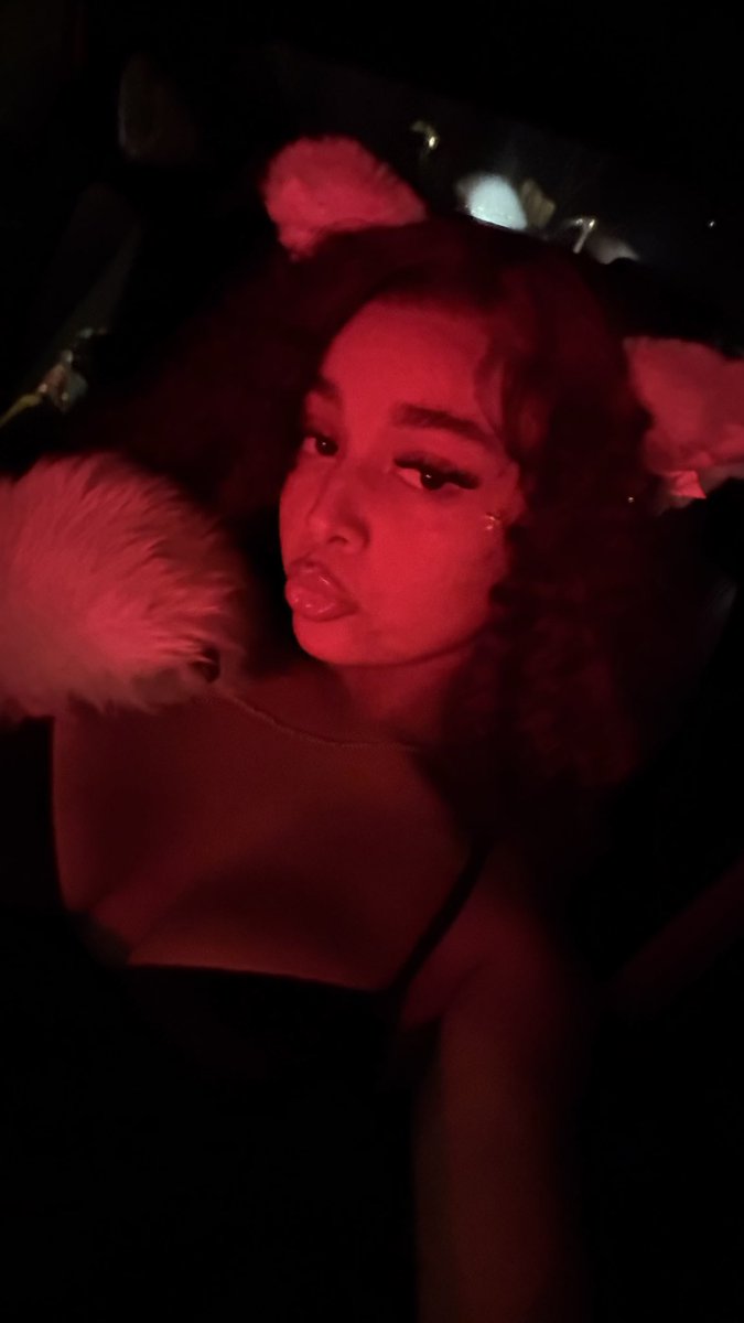 AngelizRodrigu9's tweet photo. meow #catgirl https://t.co/0rjXgHTH9C