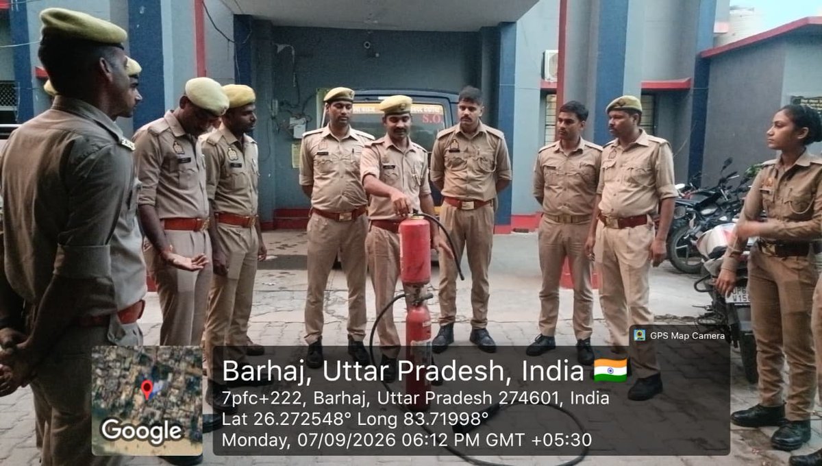 deoriafire's tweet photo. आज दि0 07.09.2026 को #DG_UPF&ES महोदय के आदेशानुसार #CFO देवरिया महोदय के निर्देशन में अग्निशमन प्रशिक्षण अभियान के अंतर्गत जनपद के थाना बरहज व बरहज चौकी के पुलिस कर्मियों को प्राथमिक अग्निशमन उपकरणों के प्रभावी एवं सुरक्षित संचालन का प्रशिक्षण प्रदान किया गया। https://t.co/KDK9bEAio2