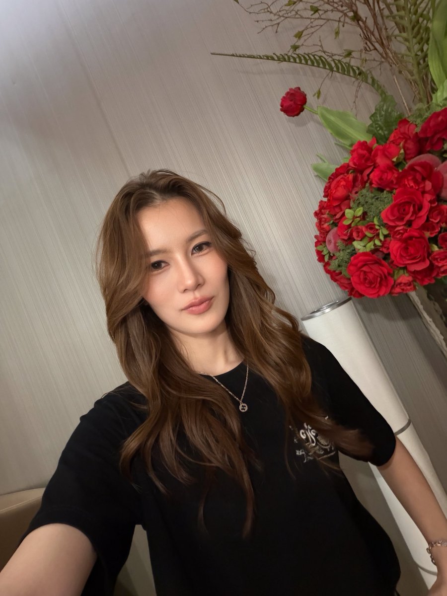 AndaAnunta's tweet photo. เป็นวันที่ตื่นเต้นมากๆอีก1วันเลยค้าบบบ
ดีใจที่ได้เจอทุกๆคน แล้วก็ดีใจที่ทุกความตั้งใจของพวกเราทุกคนส่งถึงทุกคนในวันนี้ ขอบคุณทุกๆการซัพพอร์ต รอยยิ้ม และอาหารอร่อยๆ ของขวัญทุกๆชิ้น จากทุกคนที่น่ารักมากๆนะค้าบบ 
ฝากทั้งซีรี่ย์ข่มขลังและพี่รฐา รวมถึงพวกเราทุกคนด้วยนะค้าบบบ 

KHOM KHLANG 1ST PREMIERE
#ข่มขลังตอนที่1 #andaanunta