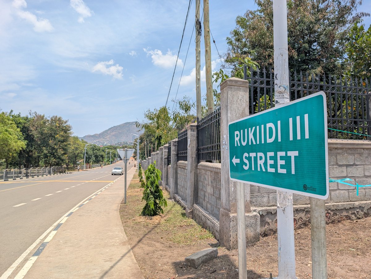 BoazKabasa's tweet photo. One of the streets in kasese was named In memory of Rukidi III. It's so sad that now we regret to mourn the death of Rukidi IV MHSRIP. https://t.co/hudYKGaa98