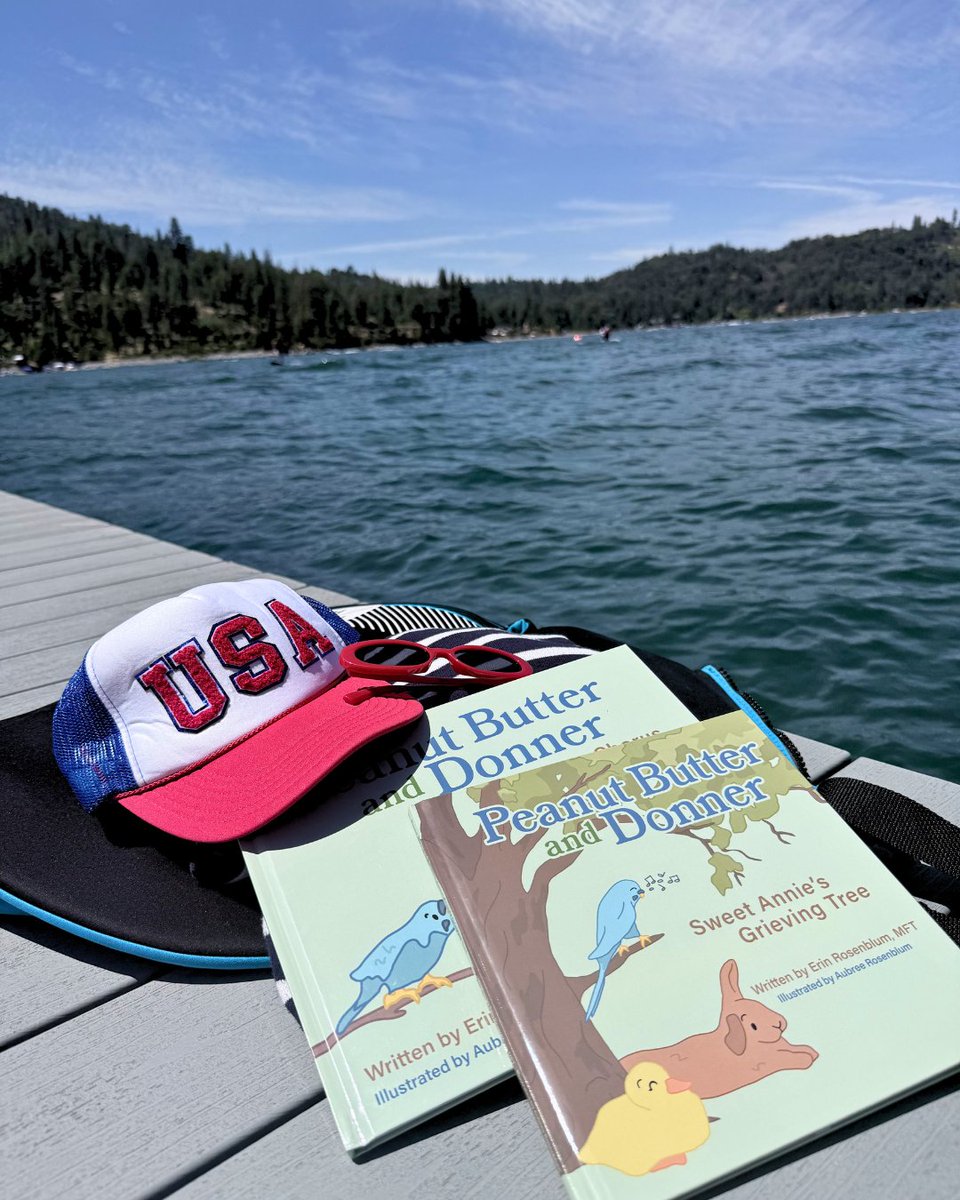 BookBaby's tweet photo. Happy Labor Day, book lovers! 🇺🇸📖 

#laborday #LaborDay2026 #booklovers #bookcommunity #happylaborday https://t.co/yV2wkjDUtl