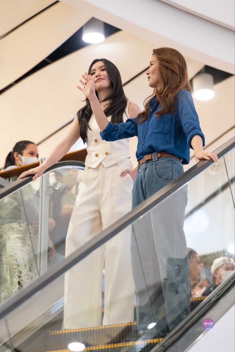 mkrstudioTH's tweet photo. “อันดา - ลูกแก้ว” ร่วมงาน “Press Conference &amp; First Episode Premiere  “ข่มขลัง” (Khom Khlang The Series) 🪷📿✨

KHOM KHLANG 1ST PREMIERE
#ข่มขลังตอนที่1 
#AndaLookkaew https://t.co/tZiCUv9jRO
