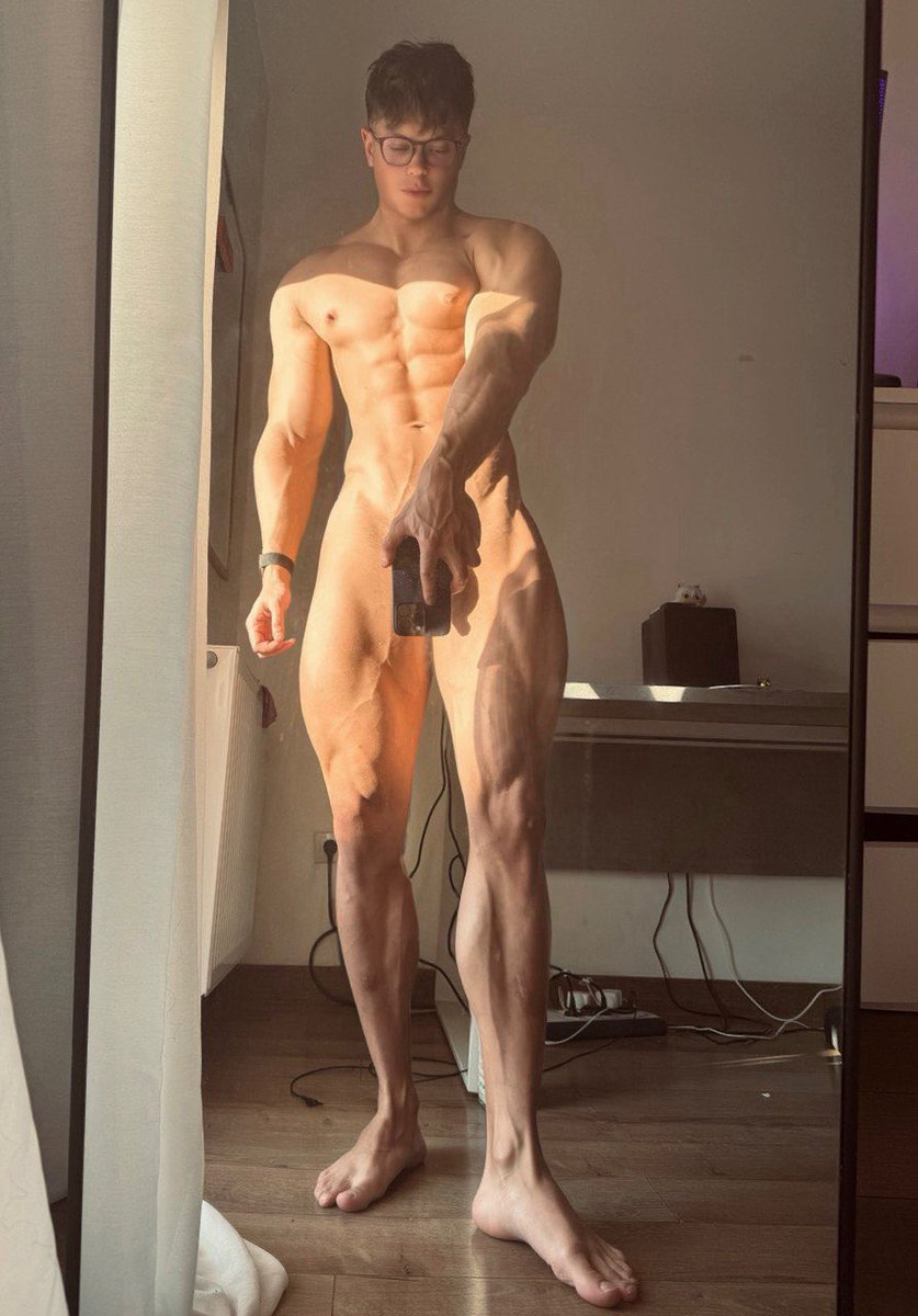Andrewad_big's tweet photo. RT if you wanna be my sex toy💦 https://t.co/QVRT7PtFTe