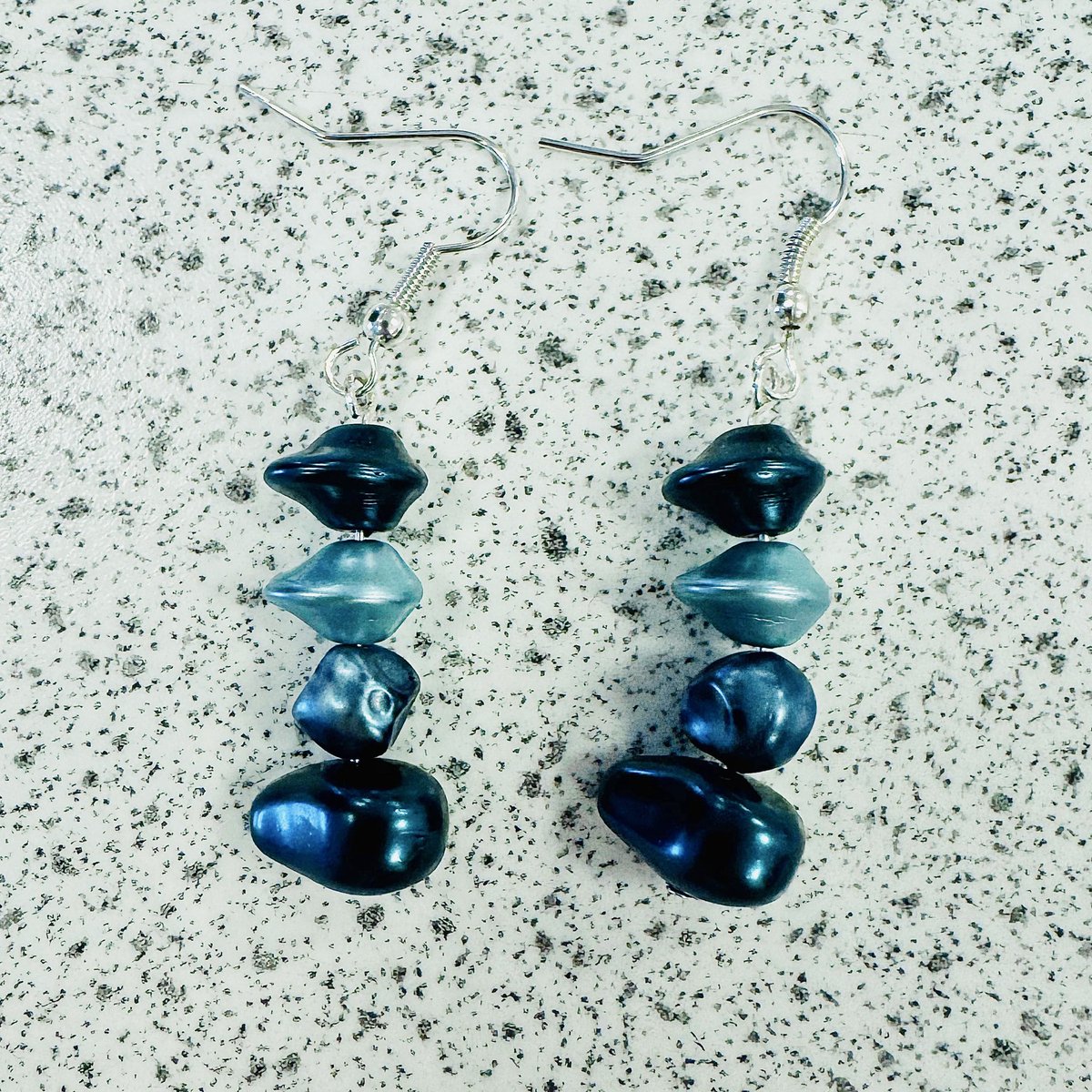 MissJHighton's tweet photo. Trying some new craft skills with some of this years S3 DofE class. This week: Jewellery Making! 💎

@BishyDofE @BishopbriggsAC https://t.co/ofjUll2RvL