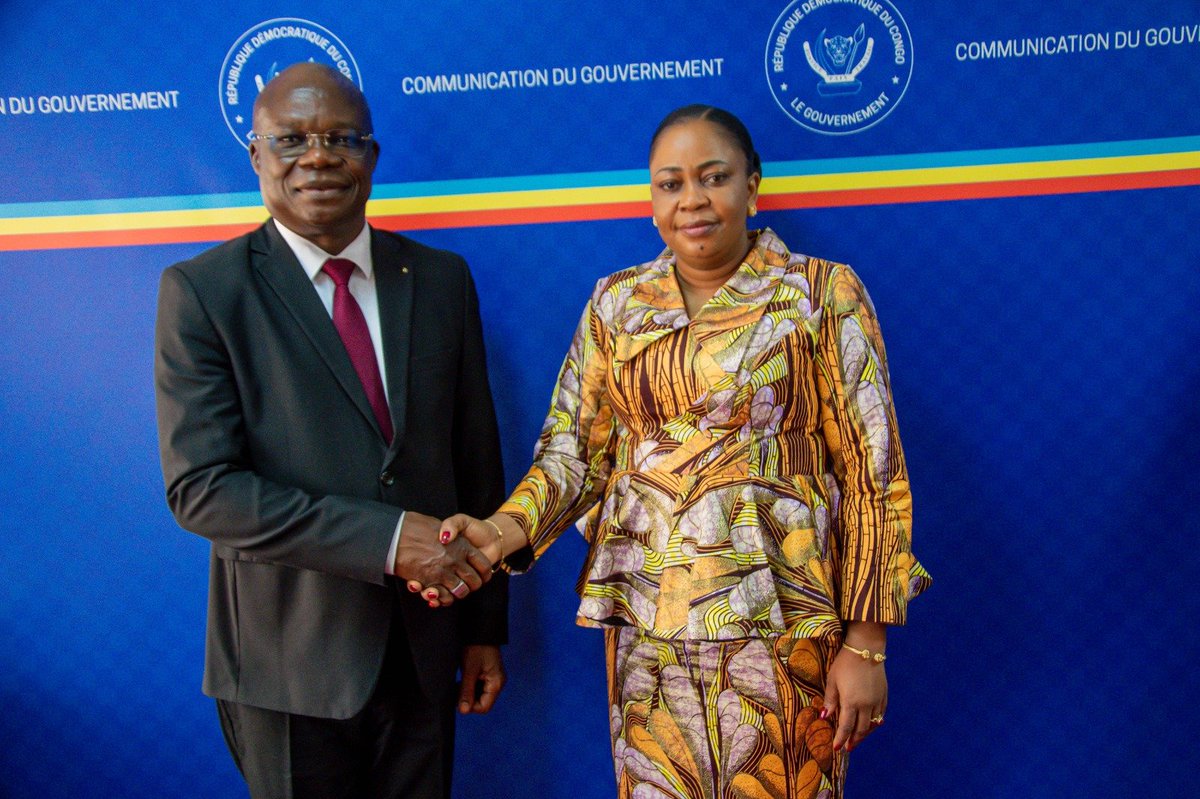 GenreRDC's tweet photo. Agenda 1325 : @MichelineOMbae et l’OIF préparent le passage à l’action sur le terrain

Cellcom/Ministère GFE 
Kinshasa, le 7 septembre 2026

À la veille d’un atelier consacré à la territorialisation de l’Agenda « Femmes, Paix et Sécurité », la ministre du Genre, Famille et Enfant, Micheline Ombae Kalama, a reçu, ce lundi dans son cabinet de travail, une délégation de l’Organisation internationale de la Francophonie (@OIFrancophonie ).

Conduite par Alphonse Waguena, représentant régional de l’OIF pour l’Afrique centrale, la délégation a échangé avec la ministre sur plusieurs sujets d’intérêt commun, avec un accent particulier sur la mise en œuvre de l’Agenda « Femmes, Paix et Sécurité », issu de la résolution 1325 du Conseil de sécurité des Nations unies.

Au cœur des discussions : l’état des préparatifs de l’atelier consacré à la territorialisation de cet agenda, dont les travaux s’ouvrent mardi à Kinshasa. L’objectif est notamment de renforcer son appropriation et sa mise en œuvre au niveau local, en tenant compte des réalités et des besoins spécifiques des communautés.

À l’issue de l’audience, Alphonse Waguena a salué l’engagement de la République démocratique du Congo en faveur de la mise en œuvre effective de l’Agenda « Femmes, Paix et Sécurité ». Il a également remercié la ministre Micheline Ombae Kalama pour cette rencontre, qui, selon lui, a permis de poser les jalons nécessaires à la réussite de l’atelier.

Cette rencontre traduit la volonté du ministère du Genre, Famille et Enfant de consolider les partenariats institutionnels autour de la participation des femmes aux processus de paix, de prévention des conflits et de consolidation de la stabilité, notamment à l’échelle territoriale.
@Presidence_RDC 
@PrimatureRDC