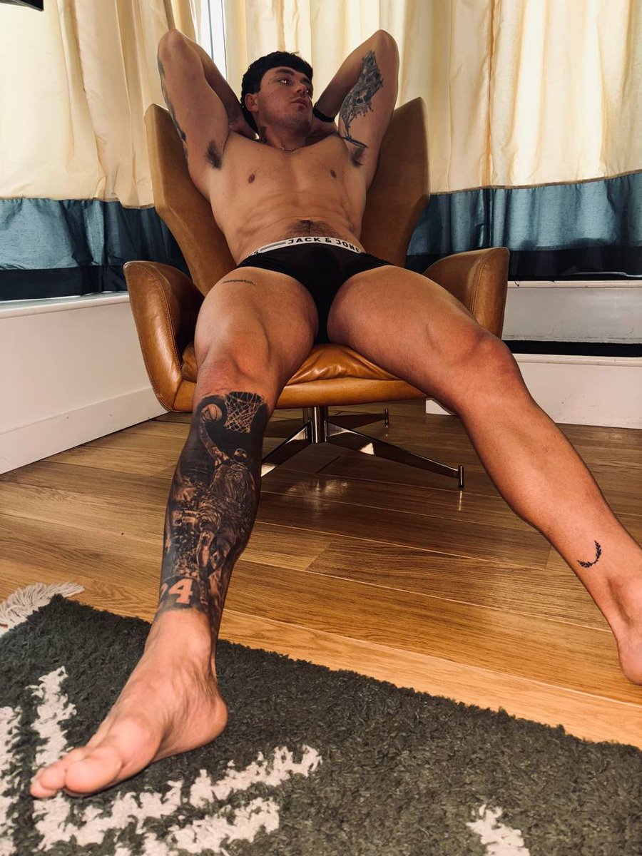 NELLY_R's tweet photo. What do you think about the tattoo?
https://t.co/HVZmaXBJwv https://t.co/7z4hWlgFML
