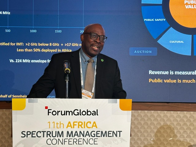 Global_Spectrum's tweet photo. #AfricaSpec closed with Session 6 exploring what a people-centred approach to #SpectrumManagement looks like. Moderated by Ben Ba (@ITU), the panel featured speakers from @ICASA_org, @GSOA_SAT, @Sennheiser &amp; @ericsson and was followed by an ITU-BR Director candidate presentation. https://t.co/lVm629QRff