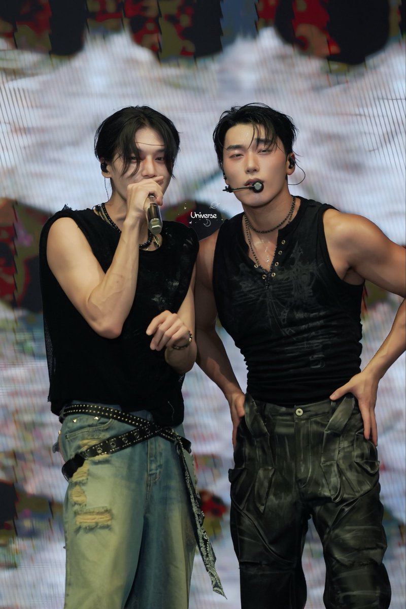 wsncluntess's tweet photo. the hottest couple https://t.co/WU1Jnlpeuk