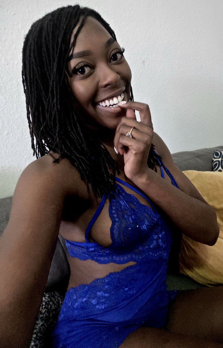 GiGiSol4U's tweet photo. Forgive my absence! I had a LONG weekend. Do you miss me?? 

Come show me some love on Chaturbate 🥰😍

https://t.co/Z5JEKecce5 https://t.co/IcRvUs10tK