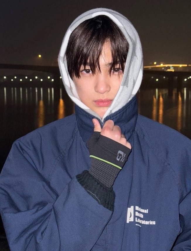 ddkeonhoo's tweet photo. i love this genre of keonho SOOOO MUCH! 😭🖤 https://t.co/L1JNdYYyqo