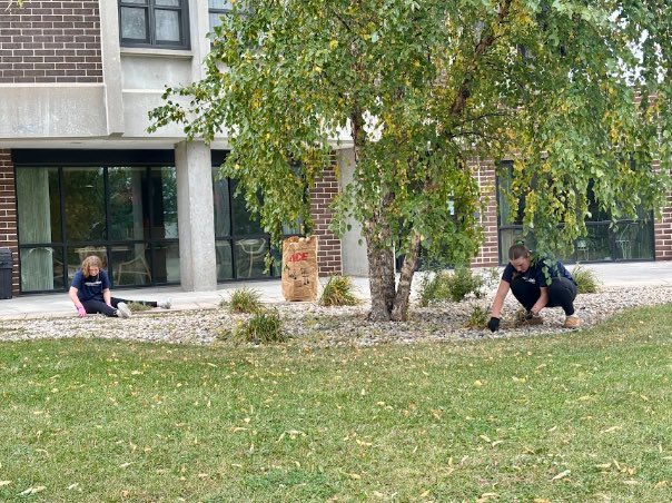 CommunitiesONHS's tweet photo. 25 years later, our community’s bond is as unbreakable as ever. 🕊️🇺🇸 Today, we remember the heroes who ran toward danger and celebrate a nation that stood as one. See how we are keeping that spirit alive through these inspiring 9/11 Day of Service projects! #911Day #UNITYforgood https://t.co/QD8r2qOjwp