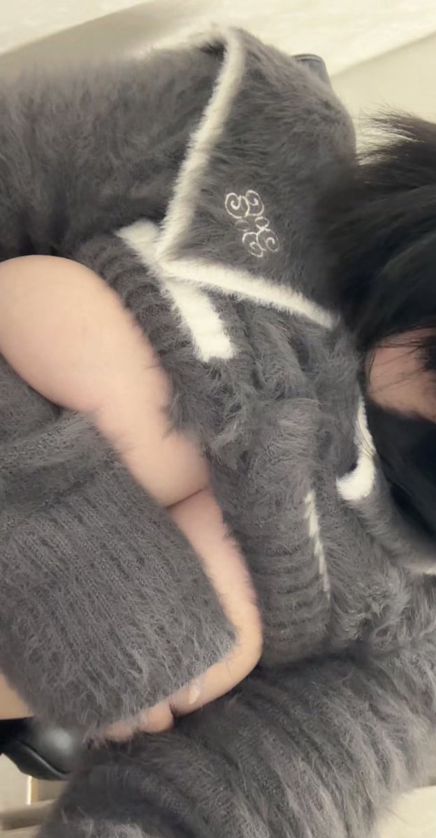 Shanna0605's tweet photo. 今晚风挺大 吹得裙摆乱飞 哥哥可别害羞呀 https://t.co/RjNNXstekE