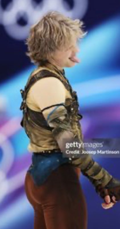 SorAtlas13's tweet photo. Still can’t get over the fact how Ilia is just so casually built like a fleshlight
His ass even having the shape of a heart while wearing pants, he just needs to bend over and have those heavy cheeks clap and jiggle with every thrust of a big fat cock inside https://t.co/z3Z9Mawe9l