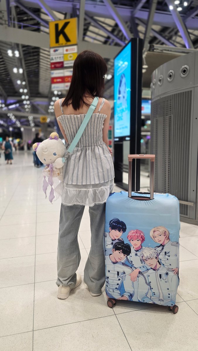 kumacandy007's tweet photo. ✈️✨️💙💜🩷❤️🖤 https://t.co/a4fkAkpa00
