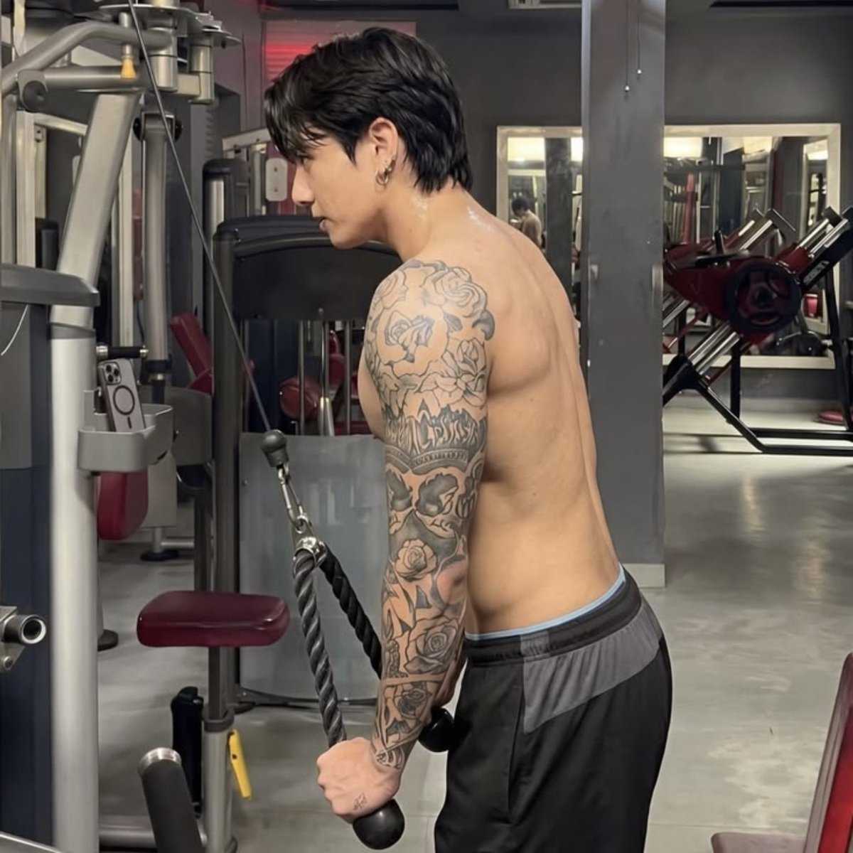 THER0MANEMP's tweet photo. ͏͏  ͏ ͏ ͏ ͏͏ 
 ͏ ͏ ͏͏  ͏ ͏ ͏ ͏͏  ͏ ͏ ͏͏ Día de brazo en el gimnasio y cardio en los vestidores.

ㅤ ͏ ͏ ͏͏  ͏ ͏ ͏ ͏͏  ͏ㅤ ͏ ͏    ͏͏  ͏ https://t.co/E7nxe9sSMH
