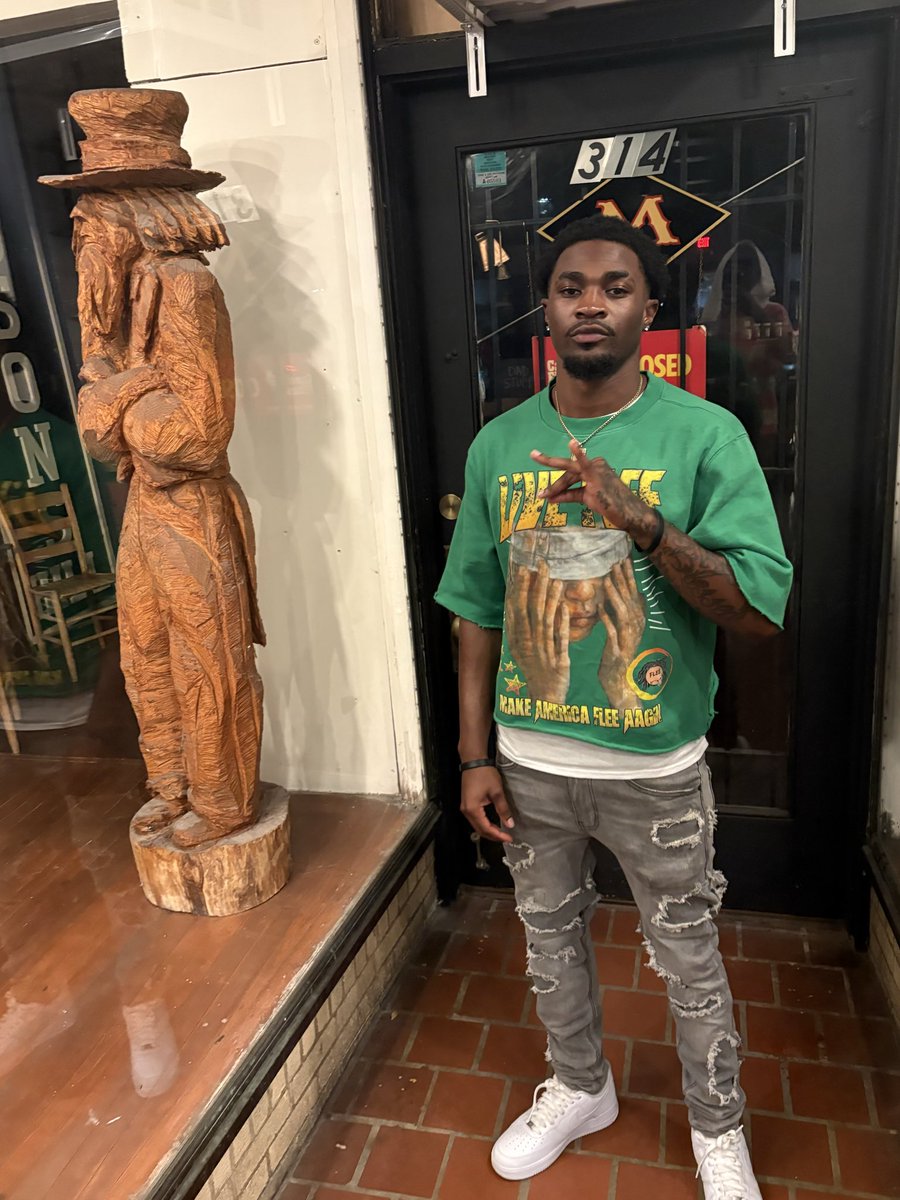 TaisengBrown's tweet photo. Been hea too long and still don’t know nobody 😂😂 #GreensboroNc #gso #HighPointNc #Clt #WinstonNc https://t.co/Podrc1Yu1t