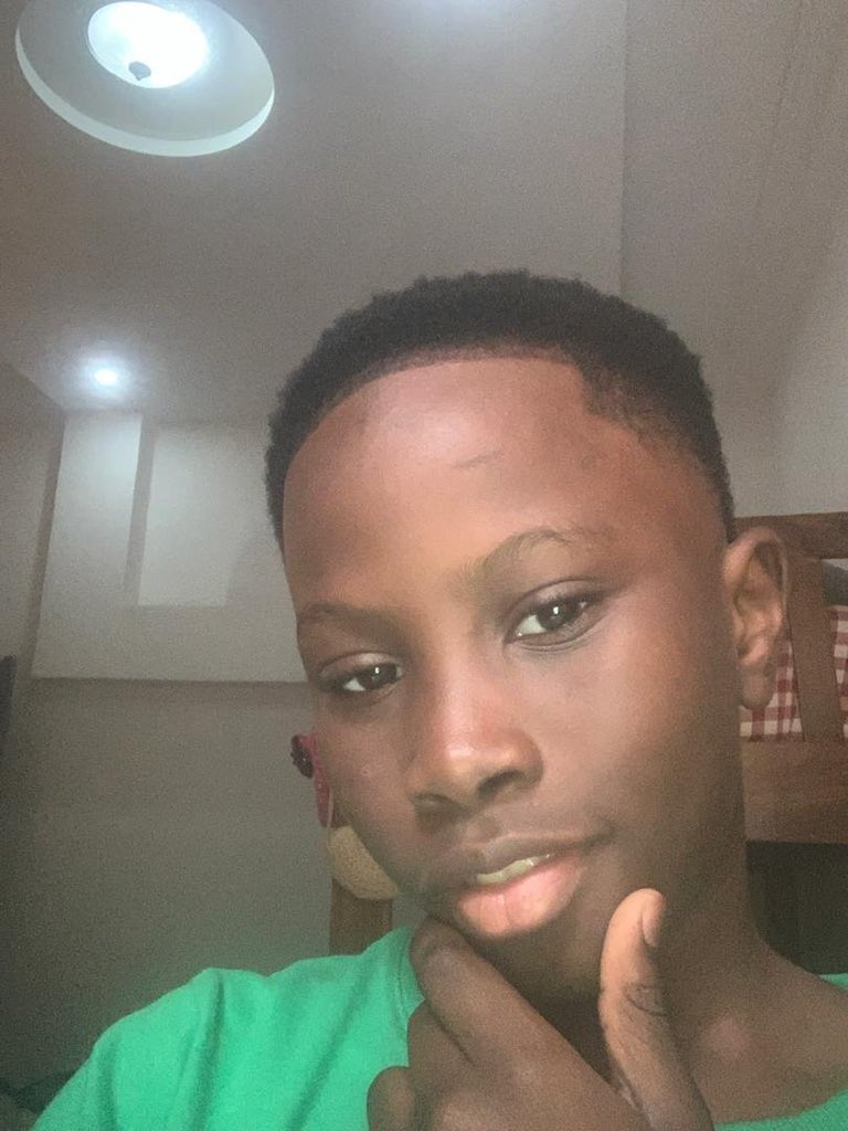 Noo_IDcard's tweet photo. AVIS DE RECHERCHE 📌

Mohamed Mansour Ndiaye, âgé de 12 ans, est porté disparu depuis aujourd’hui à 9h aux alentours de Sipress 2.

Description :
* Teint : un peu clair
* Vêtement : t-shirt vert avec écriture noire
* Short bleu

Contactez le +221 77 634 17 85 si vous le voyez https://t.co/BGXJ30NtBh