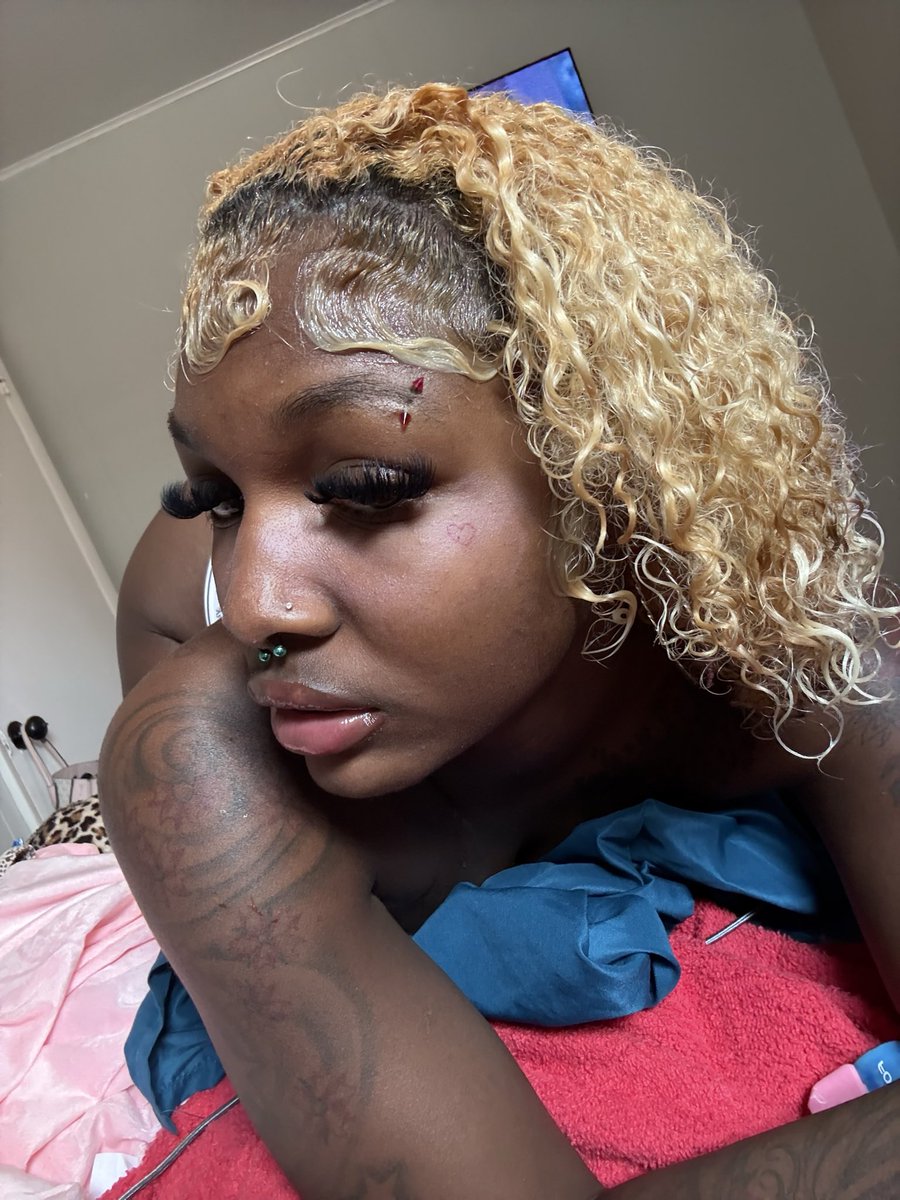 cierah111's tweet photo. giving face? https://t.co/t8rB0qA8Bc