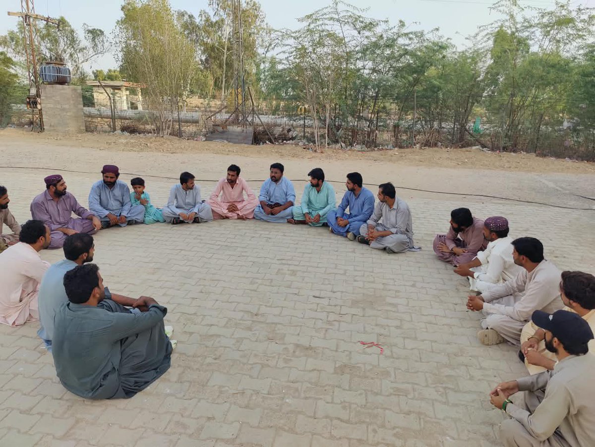 BugtiYouth's tweet photo. President Abdul Ghaffar Bugti also joined the protest of unemployed diploma holders and engineers in Tehsil Sui, where he listened to the concerns of local youth demanding recruitment in accordance with the company’s agreements and addressed the protesters. https://t.co/SaBXIFJqJU