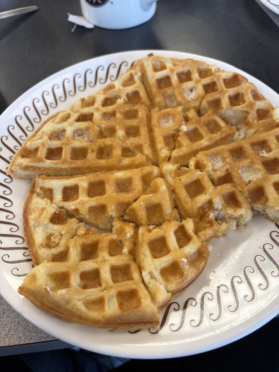 DJQUICKSILVA's tweet photo. Can’t take a road trip without stopping by my FAVORITE breakfast spot 🔥  @WaffleHouse https://t.co/DBRlal6Bxu