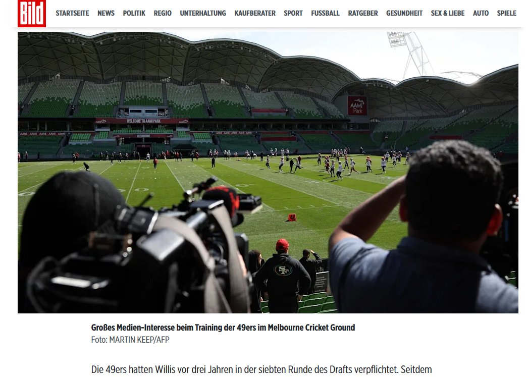 Sportnerd95's tweet photo. Laut Bild trainierten die #49ers im Melbourne Cricket Ground, obwohl man deutlich in der Ecke den Stadionnamen AAMI Park lesen kann.
#RTLNFL https://t.co/QZlJYsfNaH