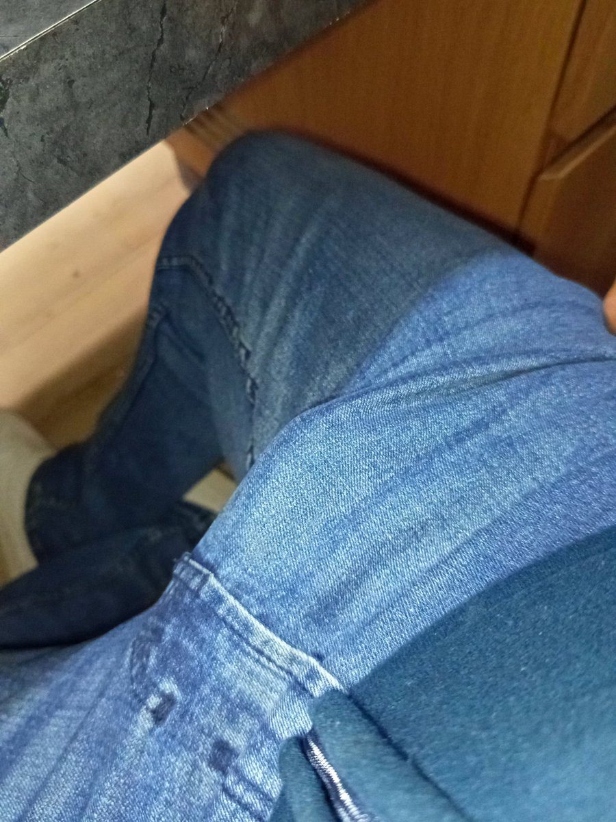 henri_single's tweet photo. Empezando con toda la actitud la semana #Hetero #EnLaOficina #Hot , MD abierto por si alguien gusta charlar
Que sea una gran semana para tod@s https://t.co/P53fvvQ0YC