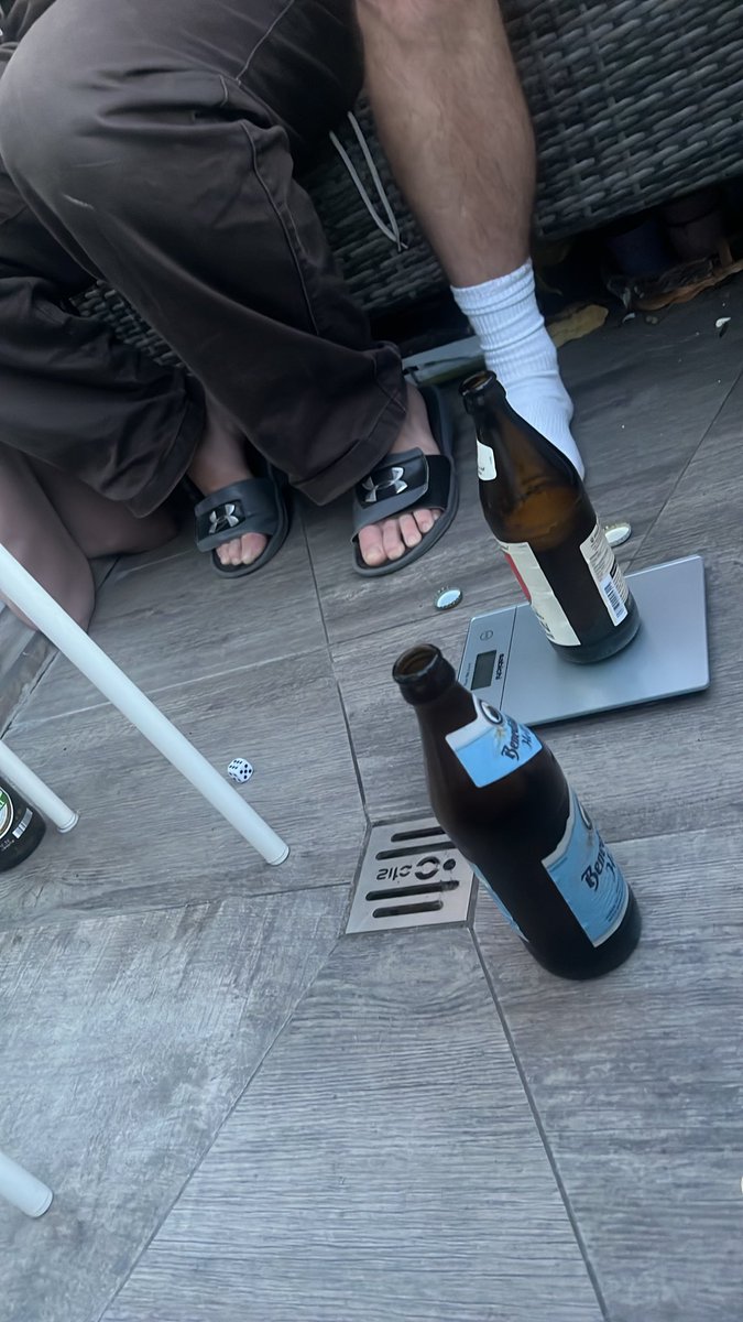 TheRealBWZ's tweet photo. Should I quit my job and join a polycule? #EABOT https://t.co/rFmwu5eQFV