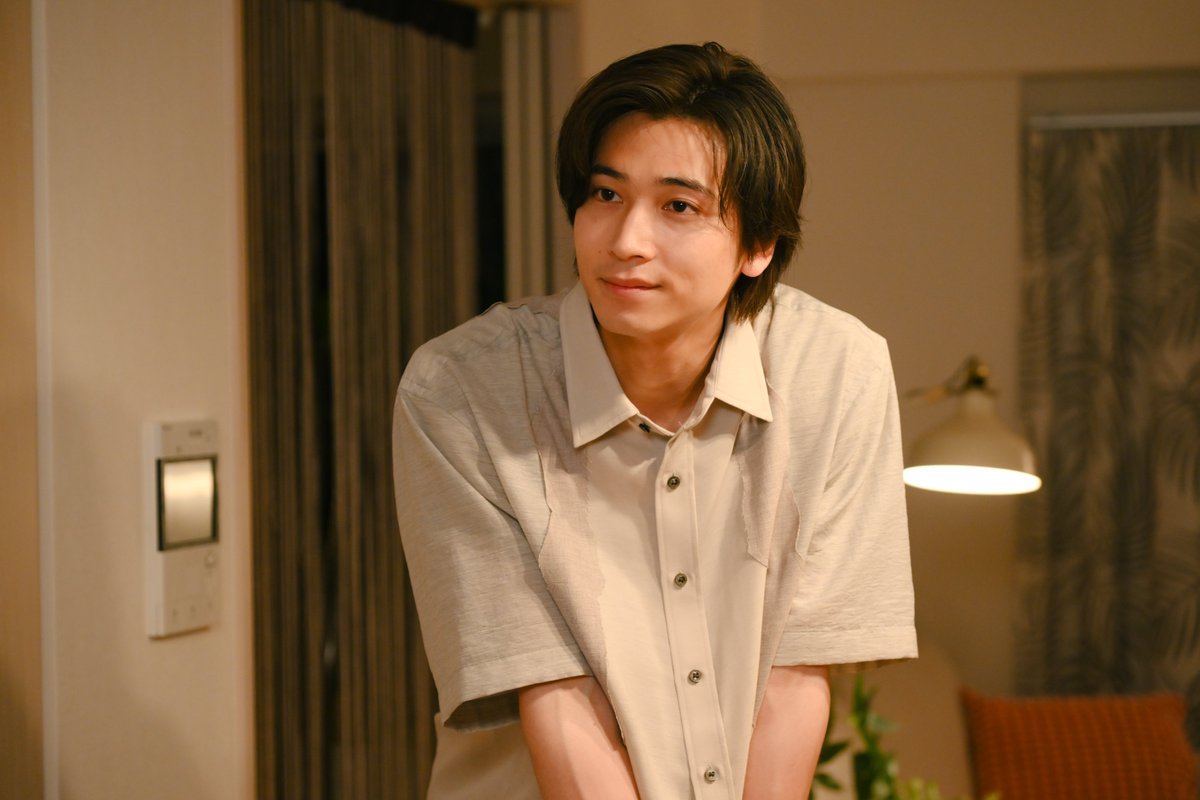 tshirts_tbs's tweet photo. 第9話より
┈┈┈┈┈

「人間みんなそんなもんですよ。
　結局自分の価値観でしか生きられませんから。」

荒木拓真┊ #庄司浩平

┈┈┈┈┈┈┈┈┈┈┈┈┈

TVer 第1話・第9話無料配信中
※第9話は9/11(金)21:59まで視聴可能
https://t.co/oJK62O6fEs

U-NEXT配信中
https://t.co/qXiGQWblni

￣￣￣￣￣￣￣￣￣￣￣￣￣
最終話 9月11日(金)よる10時
『#Tシャツが乾くまで』