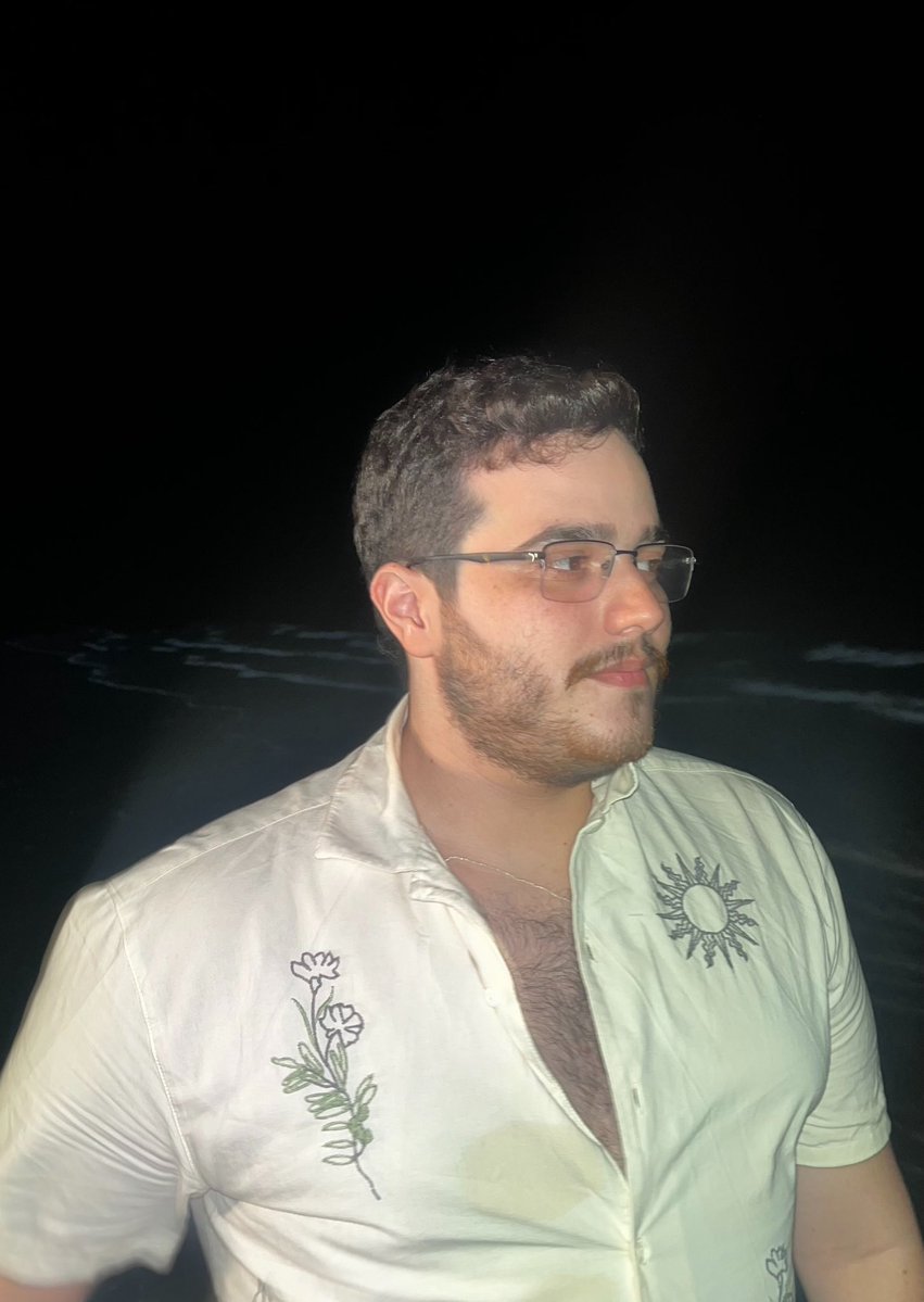 Gabriekmcp's tweet photo. Esqueci de fazer a barba antes de viajar https://t.co/T4nogbMwZk