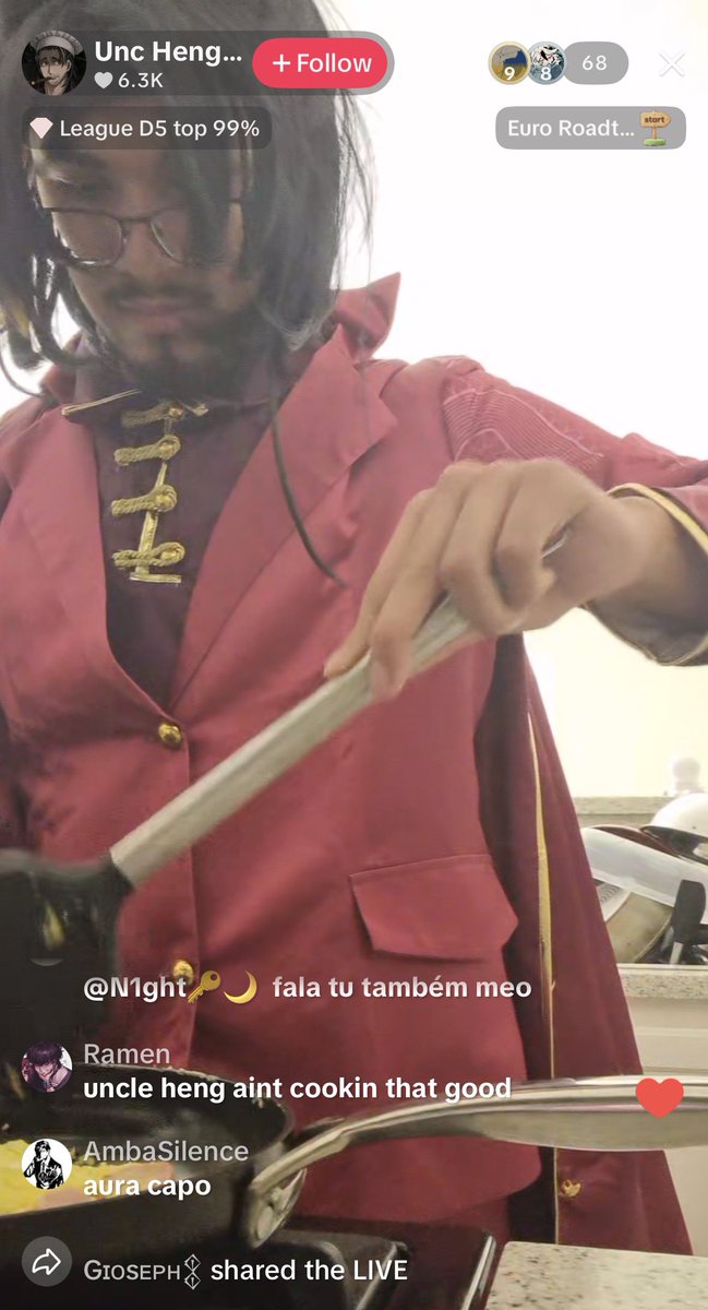 BluebriarArts's tweet photo. Found this livestream of a lei heng cosplayer cooking something. Very cute https://t.co/QA2D488BG0