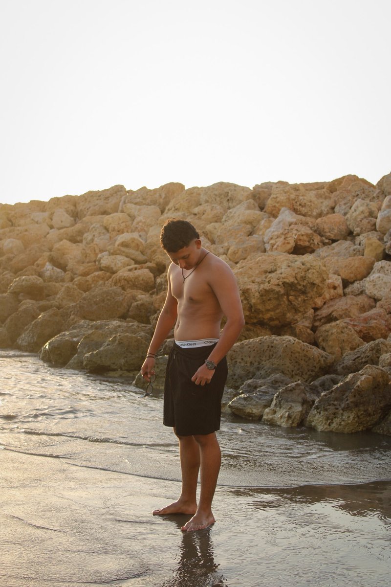 el_naver's tweet photo. 🏖️😴 https://t.co/VAPDxeoeFJ