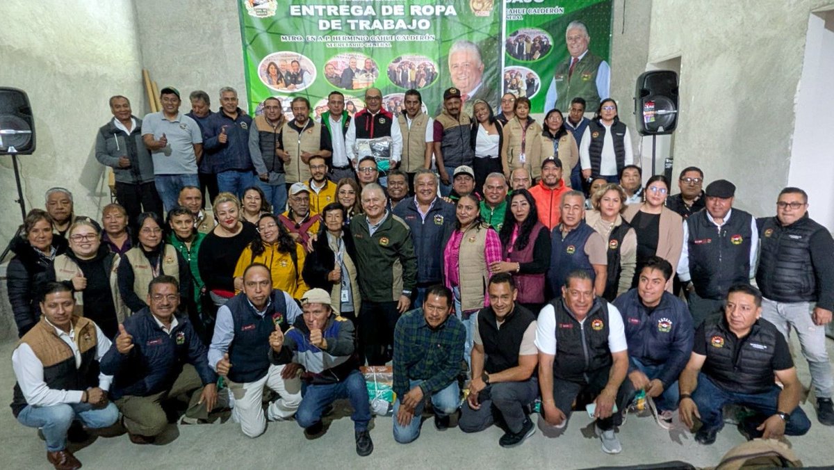 Herminio_CahueC's tweet photo. En #CuautitlánIzcalli, encabecé la entrega de equipo de trabajo a 23 delegaciones del sector central, las cuales agremian a mil 217 #Suteymistas de 13 municipios de la región. La cercanía y el trabajo a ras de piso son fundamentales para la representación sindical. Fue un gusto saludar y escuchar a mis compañeras y compañeros de lucha y labor.
#SindicalismoDeLaManoContigo