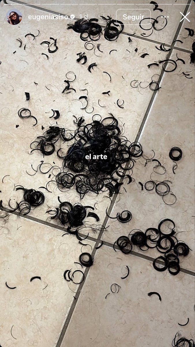 whitezuelans's tweet photo. La broma llegó tan lejos que Eugenia se cortó el cabello. 

☠️ https://t.co/xSxiDdhaOF