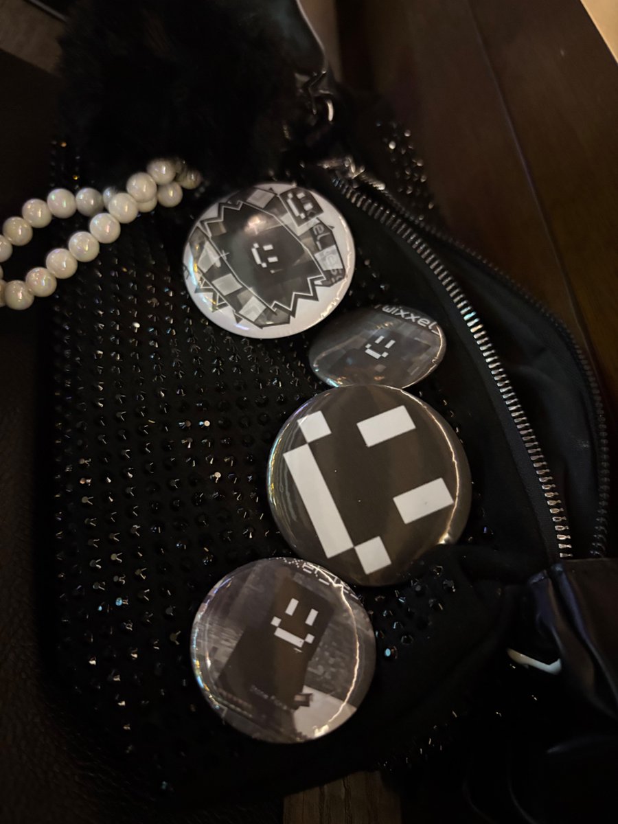user_252xmu's tweet photo. Yippie #twixxel #bag #blblblblbl https://t.co/UXDl72yRMs