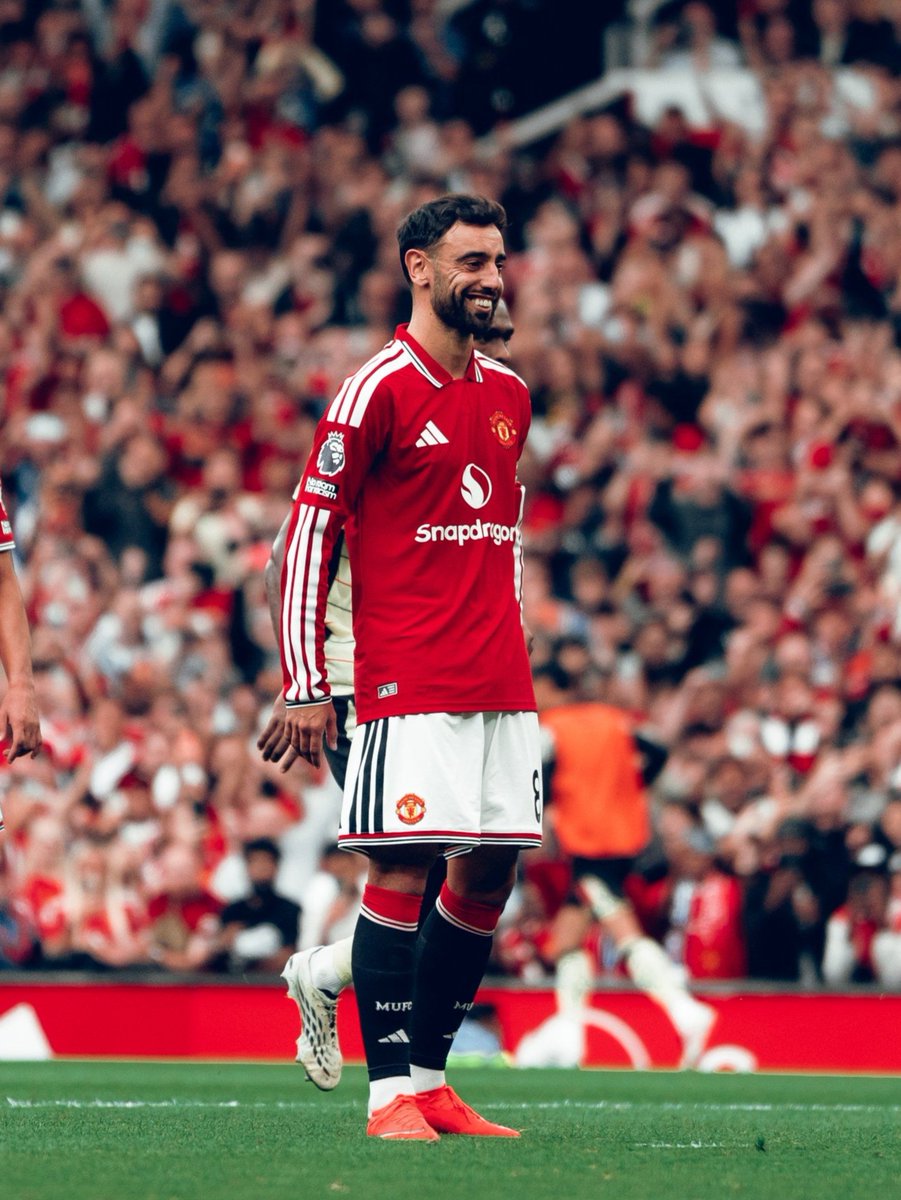 UtdFaithfuls's tweet photo. 🚨 - BREAKING!!!

Bruno Fernandes is set to be named among the 30 nominees for the 2026 Men’s Ballon d’Or.[@SamC_reports] https://t.co/hK4tHeE0A7