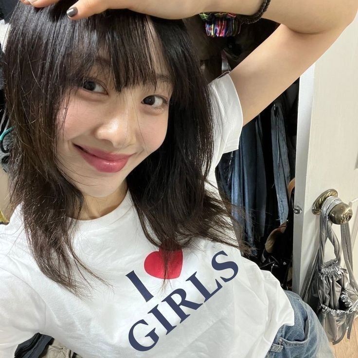 kookyun's tweet photo. Singer Yves about BTS withdrawing from grammys this year :

"I really respect what BTS have done, because giving a separate award for Asian regions is actually creating a boundary between the world and Asia. It's creating a boundary between 'mainstream' and 'Asian' artists. It's taking Asia out of the mainstream."