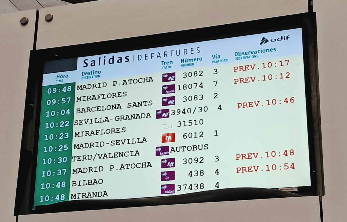 FrankEscri's tweet photo. @prof_luighi @Renfe @PSOE Zaragoza, esta mañana. https://t.co/s57ODzMIGz