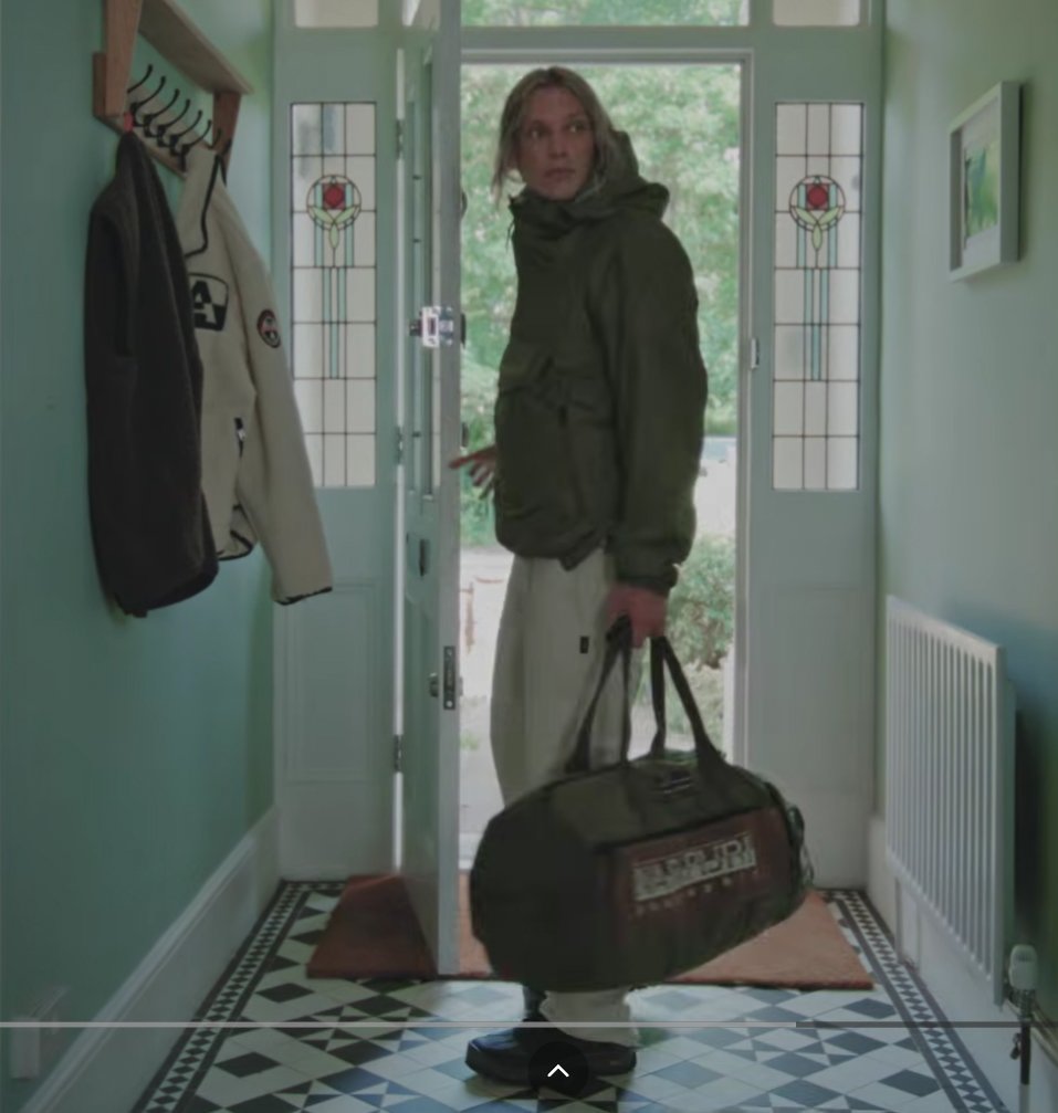 stella_85's tweet photo. Screenshots taken from the Napapijri video. Part 2. #jamietwt #napapijri #jamiecampbellbower

(Source: https://t.co/gK1pdYYWMo) https://t.co/WjEc1Ai7P6
